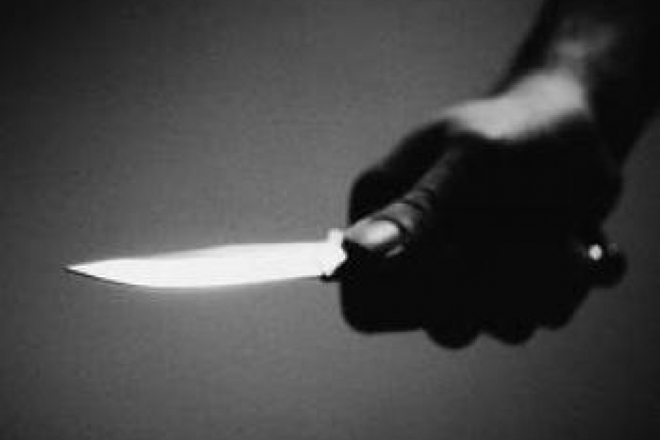 Одессит с ножом в руке ограбил продуктовый магазин