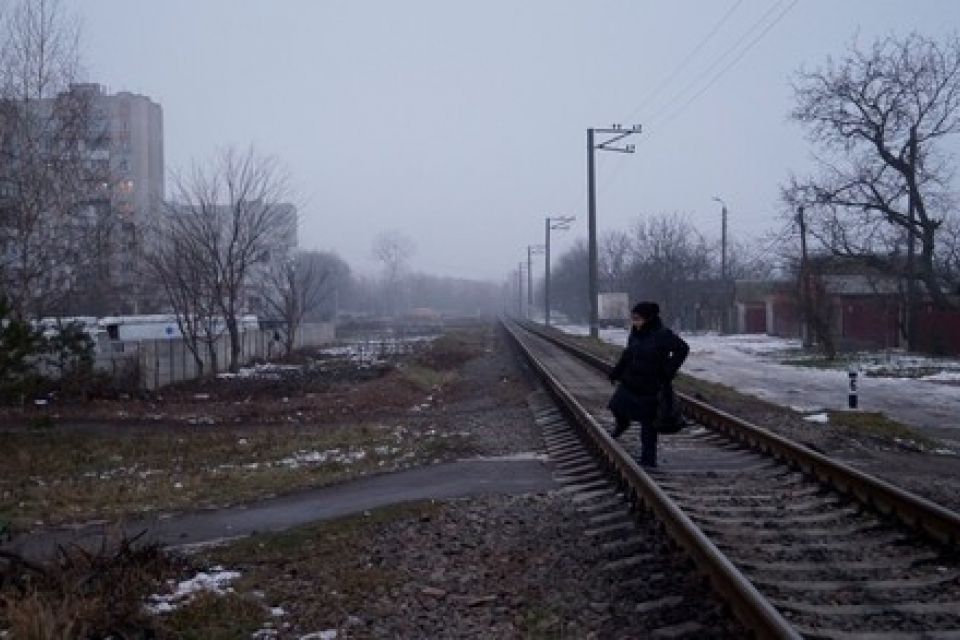 В Виннице поезд сбил девушку, которая не услышала гудок из-за наушников