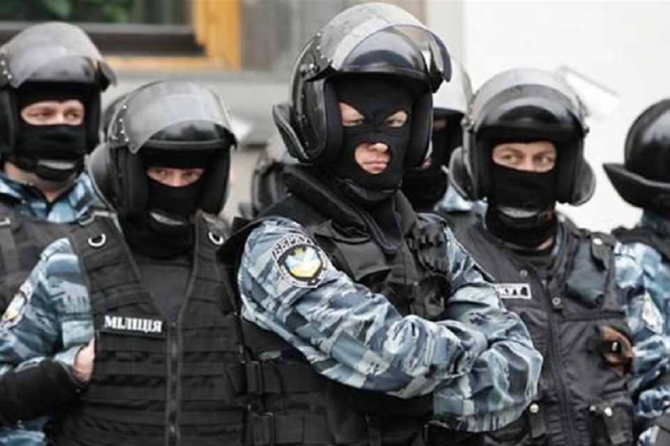 Спецназ перекрыл доступ к Майдану со стороны Европейской площади