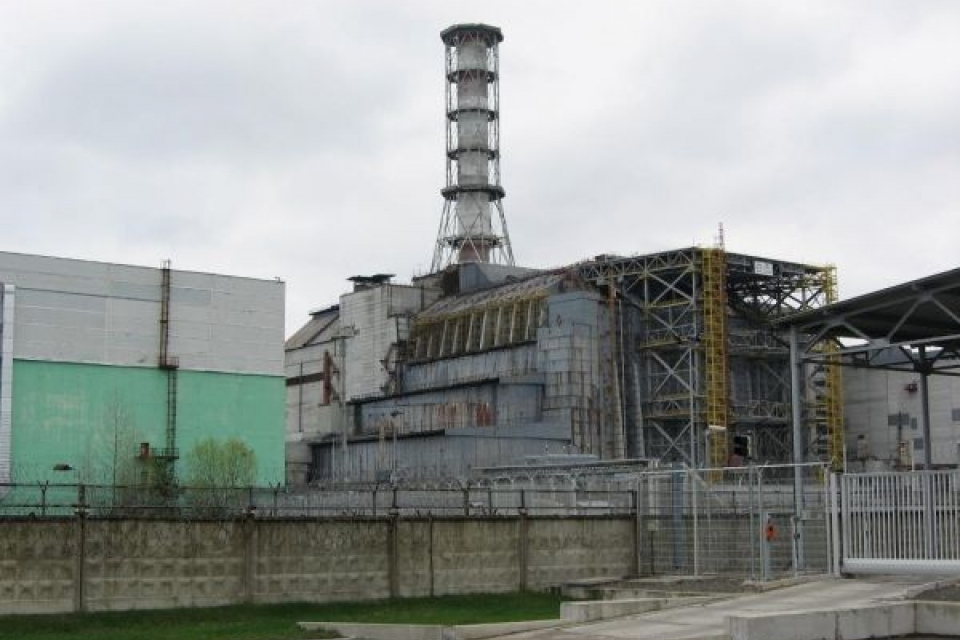 В Чернобыле рухнула крыша машинного зала АЭС