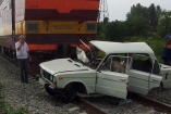 В Закарпатье поезд протаранил «шестерку»: погибли две 16-летние девушки