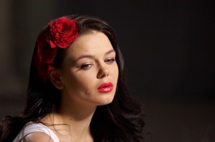 Алина Гросу привлекла для съемок клипа дизайнера Леди Гаги