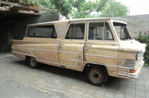 Микроавтобус из «Кавказской пленницы» реставрируют в Армении