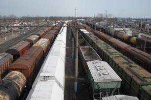 На границе России и Украины стоят 1000 вагонов