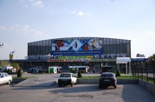 В Запорожье загорелся дворец спорта «Юность»