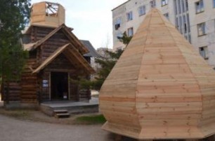 В Евпатории пытались сжечь деревянную церковь