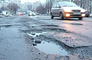 Украина просит у Европы 20 млрд на дороги