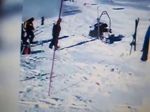 Опубликовано видео эвакуации Шумахера с места падения в горах