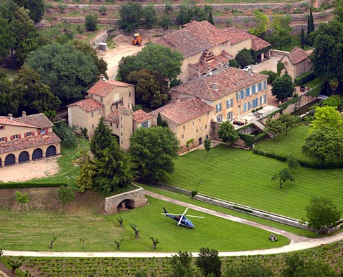 Αποτέλεσμα εικόνας για Jolie and Pitt castle in France
