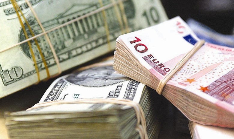 Доллар подорожал до 8,9 гривен, евро - 12 гривен