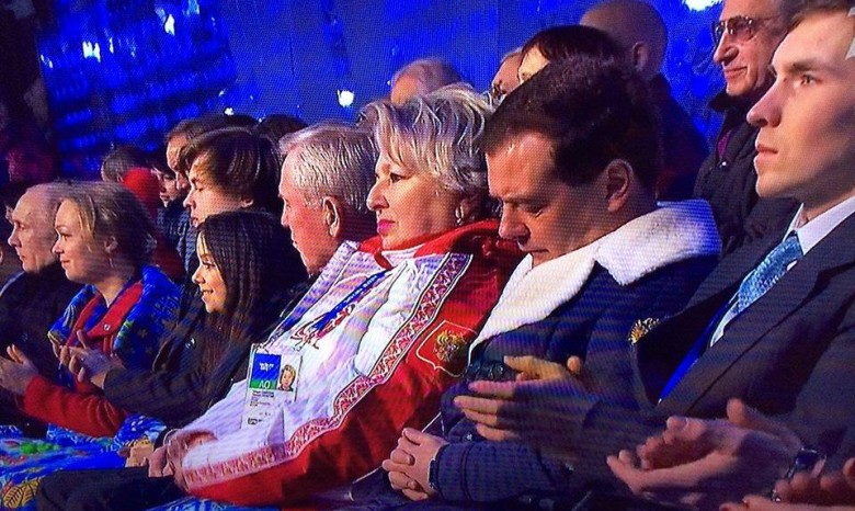 Медведев уснул на открытии Олимпиады в Сочи