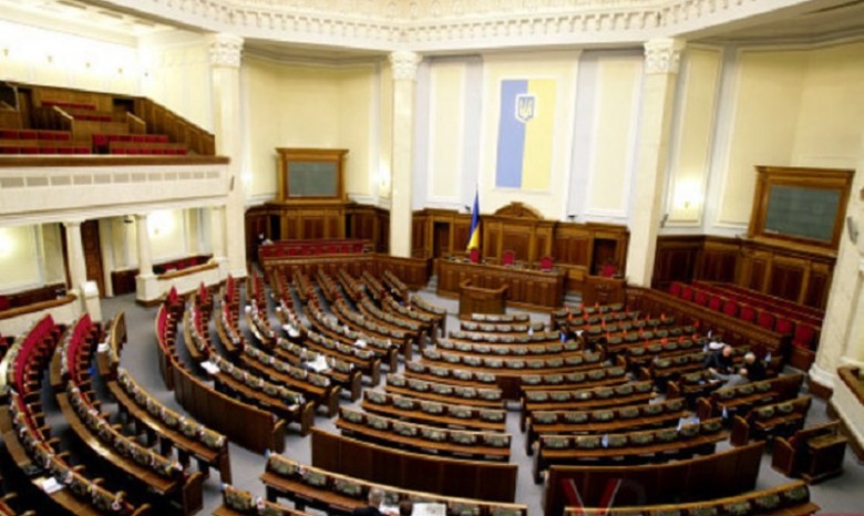 Парламент начал заседание в закрытом режиме
