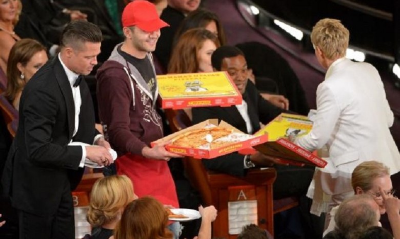 Разносчик пиццы получил $1000 чаевых от голливудских звезд