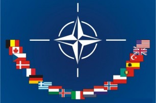 НАТО усиливает базы рядом с Украиной