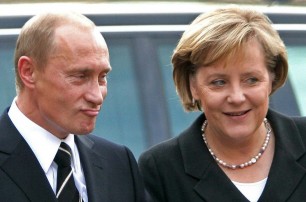 Меркель хочет отправить в Донецк и Харьков наблюдателей