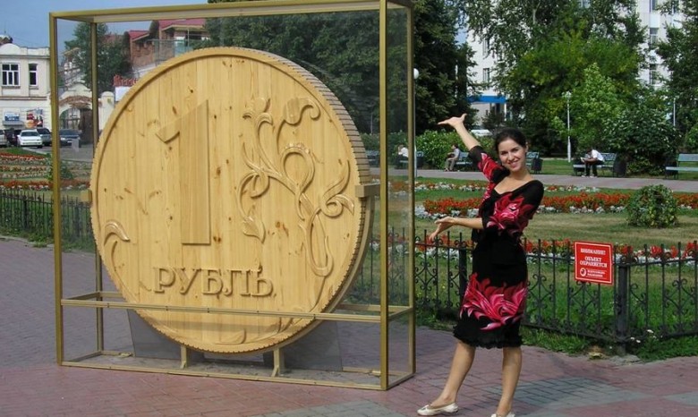 С понедельника Крым перейдет на российские рубли