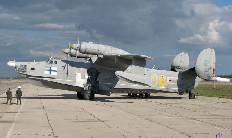 Российские военные взяли штурмом авиационную базу в Новофедоровке