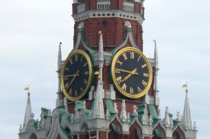 Севастополь переходит на московское время