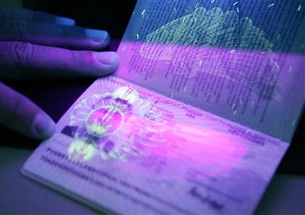 Украина планирует ввести биометрические паспорта в этом году