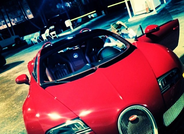 Джастину Биберу подарили Bugatti ценой в 2 миллиона евро
