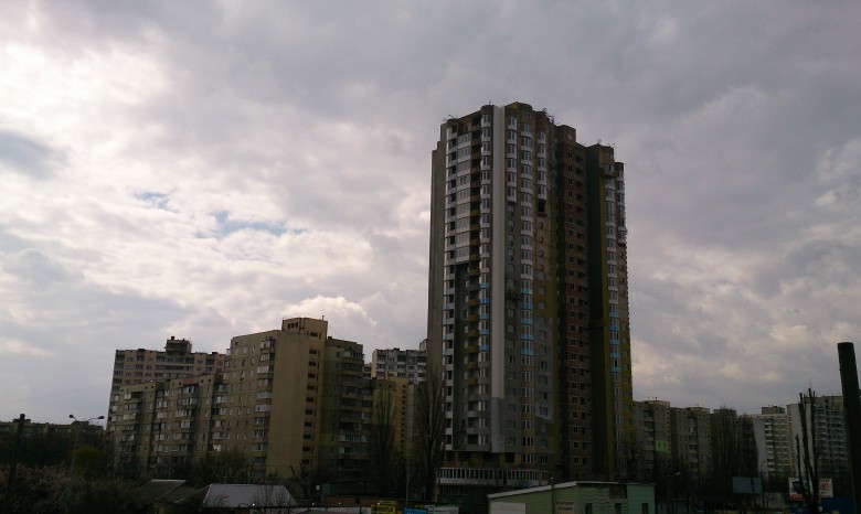 Сотни тысяч украинцев могут никогда не дождаться квартир