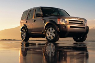 Land Rover пообещал "прозрачные" капоты в новых автомобилях