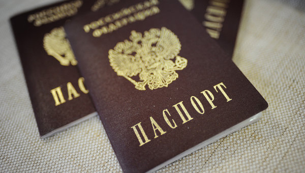 Крымчанам больше не позволят отказаться от российских паспортов