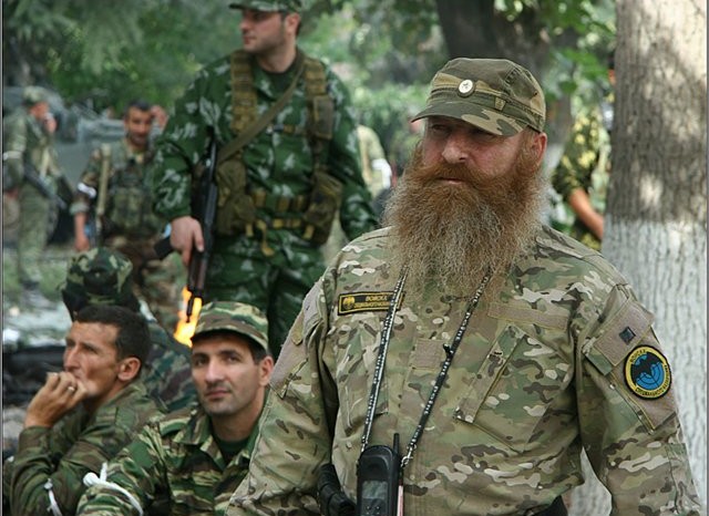 Блокпосты возле Славянска охраняют вооруженные чеченцы - свидетель