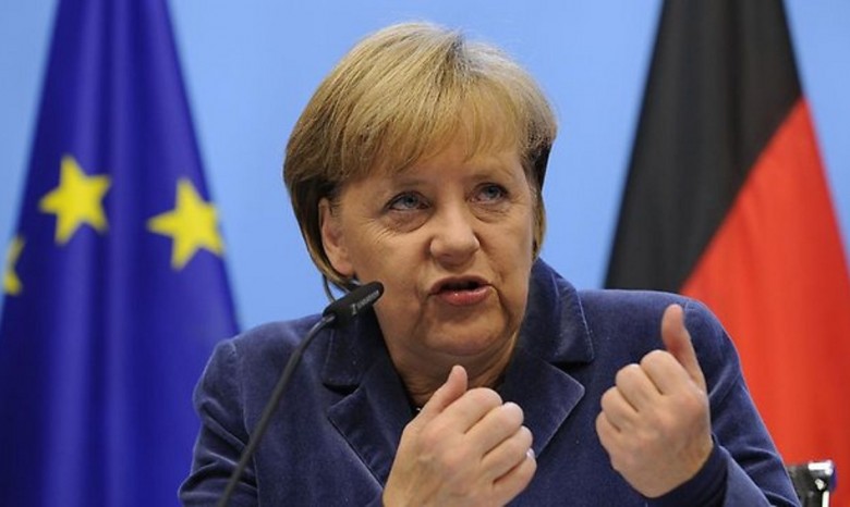 Меркель поддерживает санкции против России