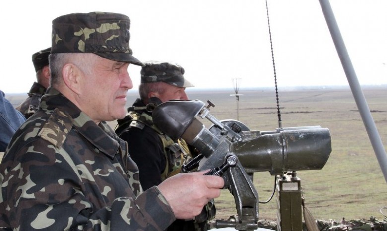 Турчинов сменил командующего сухопутными войсками Украины