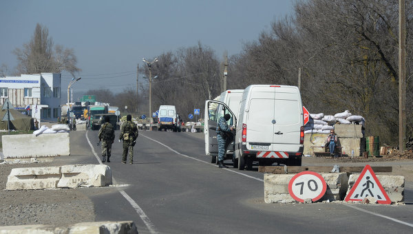 Оккупанты не пропускают в Крым машины с продуктами из Украины