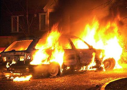 За ночь в Киеве сожгли четыре автомобиля