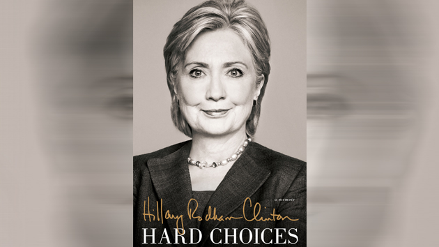 В новой книге Хиллари Клинтон рассказала, что давно хотела ужесточить отношения с Москвой