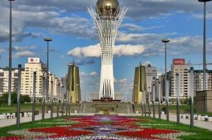 Казахстан отменил визы для 10 стран