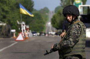 На Донбассе возобновился обстрел блокпостов сил АТО