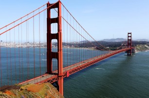 Легендарный мост «Золотые ворота» в США защитят от самоубийц