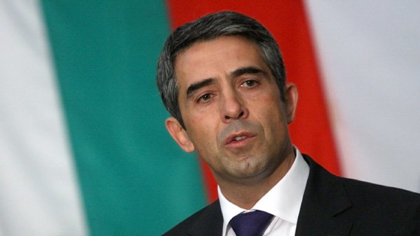 Президент Болгарии распустил парламент и правительство