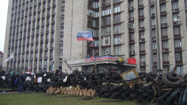 Донецк вновь обстреляли ночью, есть погибшие
