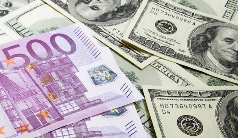 В Украине резко подскочили курсы доллара и евро
