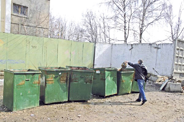 Чиновникам Порошенко нужно готовиться к тому, что их будут бросать в мусорные баки - эксперт