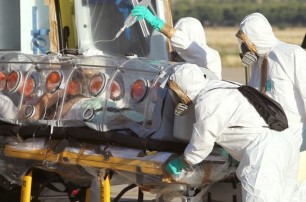 В аэропорту Нью-Йорка начались проверки на эболу