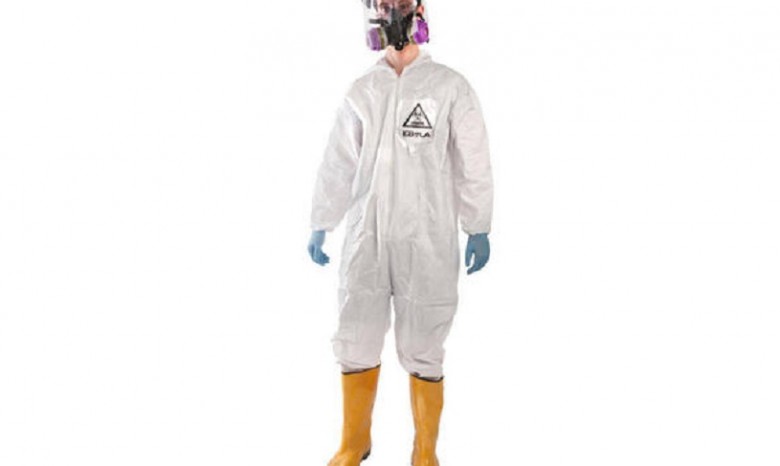 Защитный костюм от Эболы в тренде на Хеллоуин
