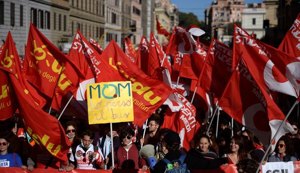 В Риме бастуют против реформ правительства