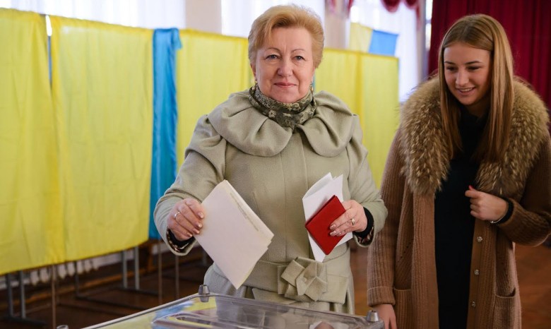 Украина должна получить новый действенный состав парламента - Ульянченко