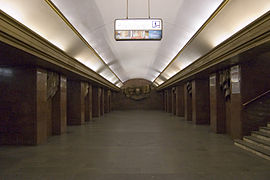 В Киеве заминировали станции метро «Театральная» и «Дарница»