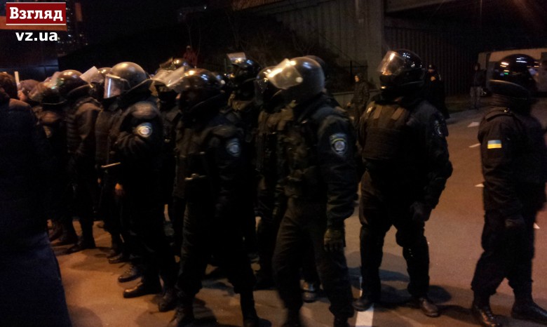 Акция протеста на Осокорках закончилась дракой милиции и активистов (видео)