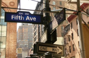 Нью-йоркская Пятая авеню возглавила рейтинг самых дорогих улиц мира