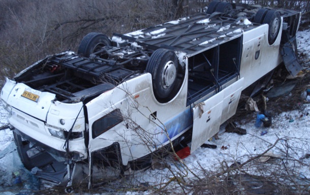 Украинский автобус перевернулся под Белгородом, есть пострадавшие
