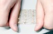Ученые создали искусственную кожу, чувствующую прикосновения