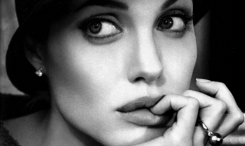 Анджелина Джоли продолжает избавляться от органов